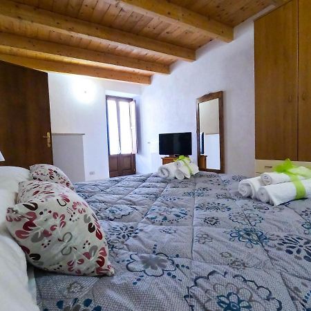 San Domenico House - Centro Storico Bed and Breakfast LʼAquila Exteriör bild