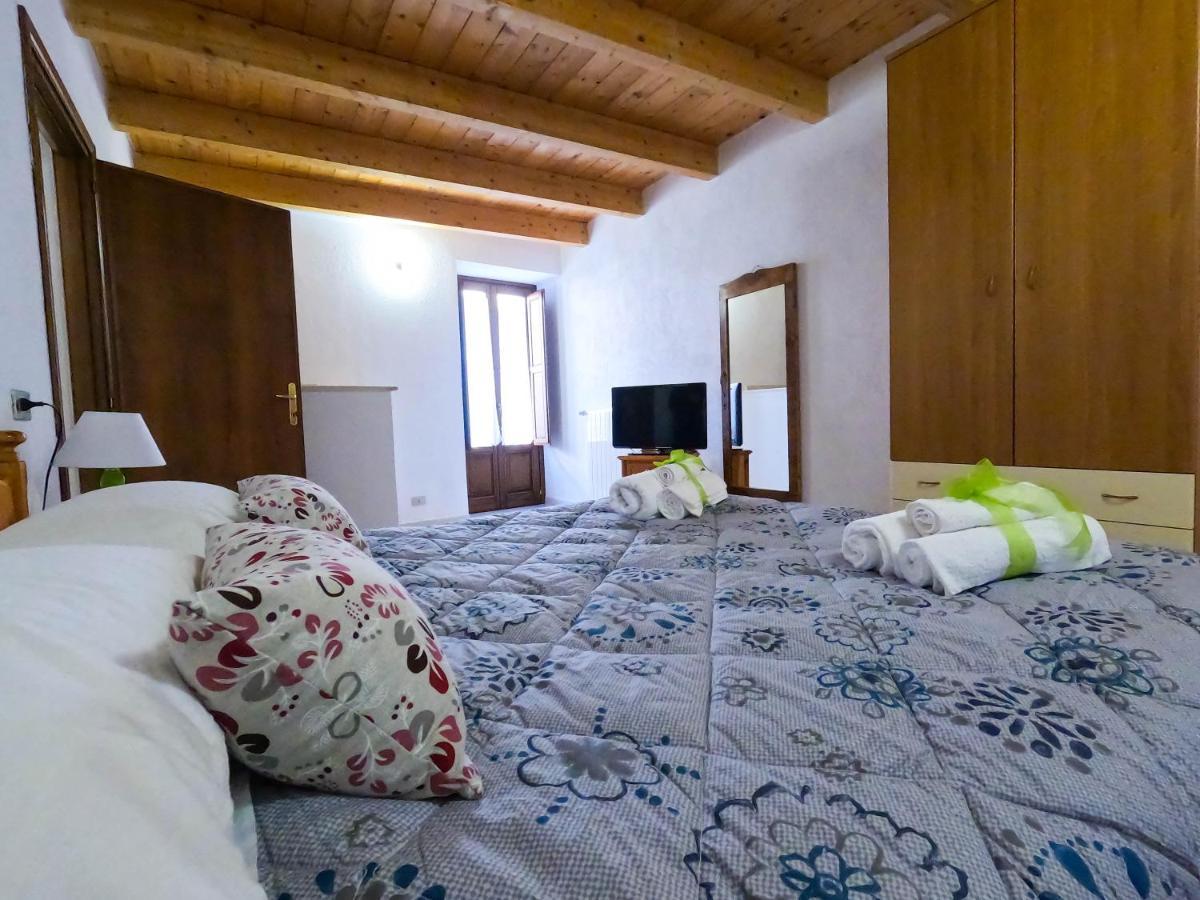 San Domenico House - Centro Storico Bed and Breakfast LʼAquila Exteriör bild
